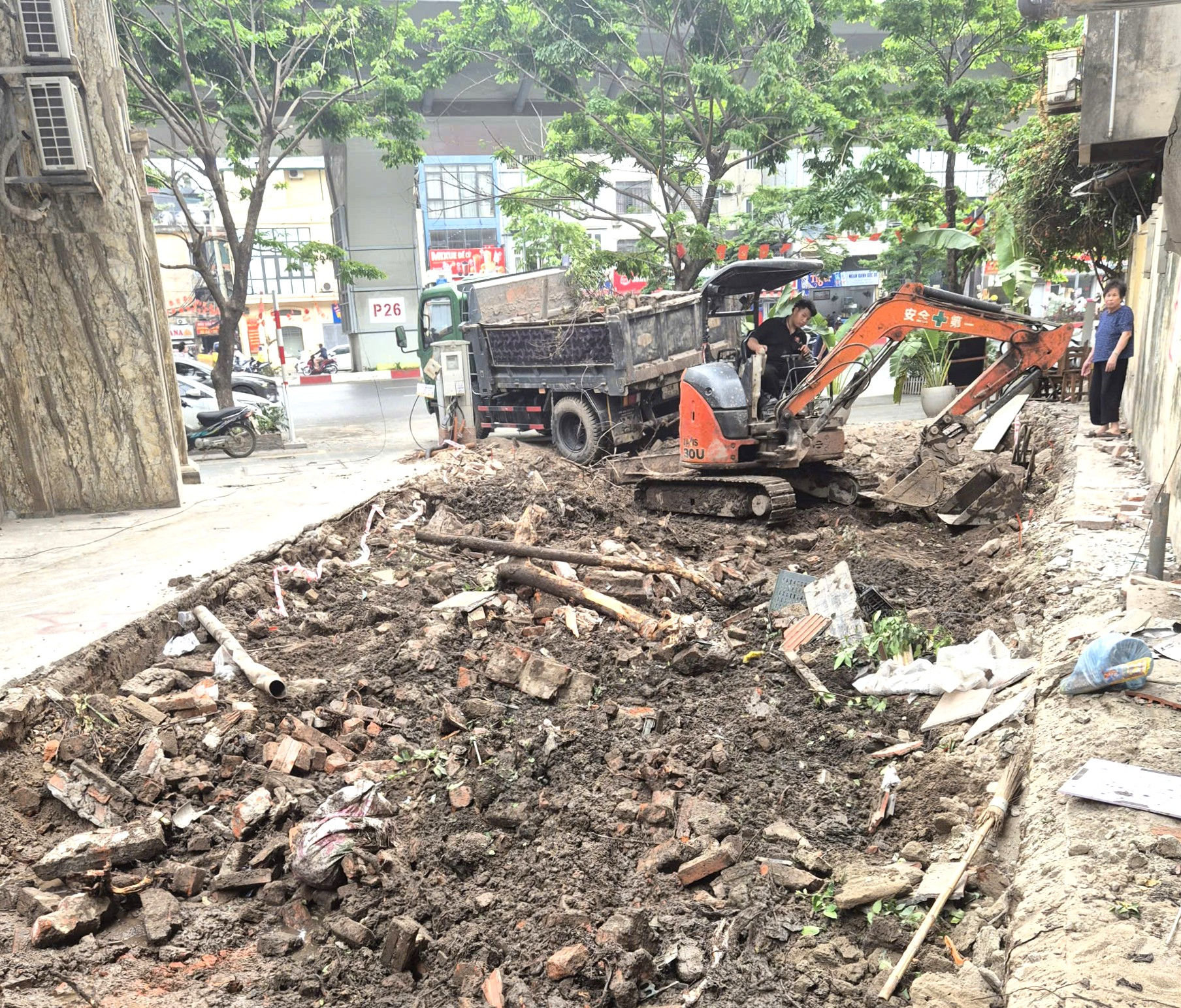 bm-sap-xep-tdp-21-6-3-cong-trinh-nha-shcd-tai-tdp-67b-phuong-bach-mai-vua-duoc-khoi-cong-xay-dung-.jpg