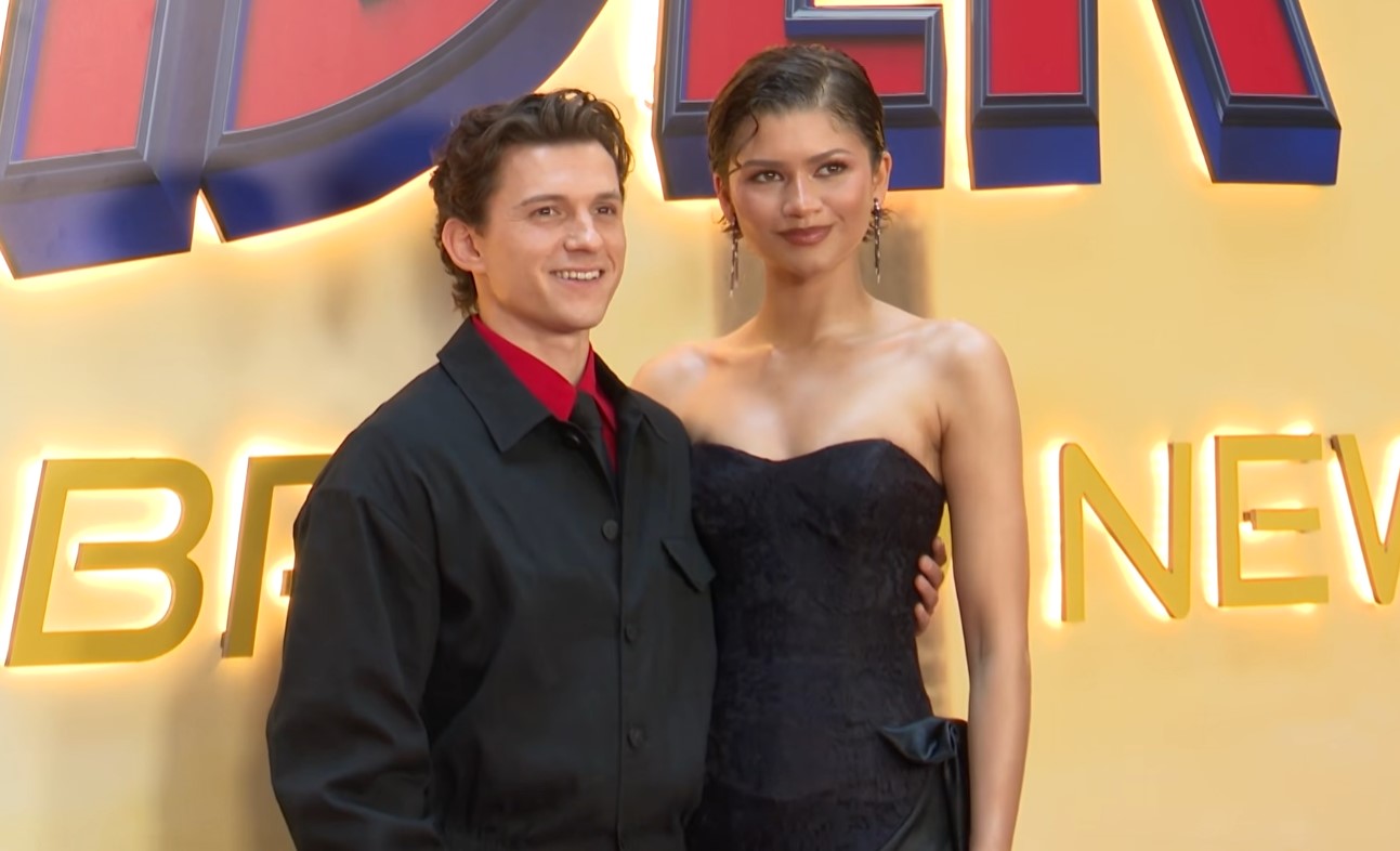 Tom Holland xác nhận anh và Zendaya đã chính thức về chung một nhà. Ảnh cắt từ video