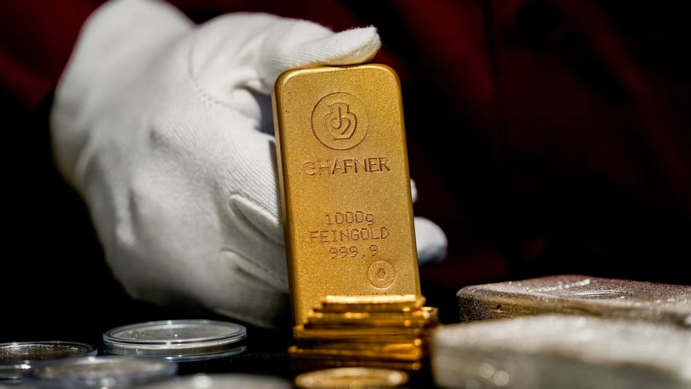 Giá vàng giảm xuống dưới 3.943 đô la, mức thấp nhất kể từ tháng 11. Ảnh: Bloomberg. ftcms-a62ccf35-6a89-405f-88f4-859e5109cf66.jpg