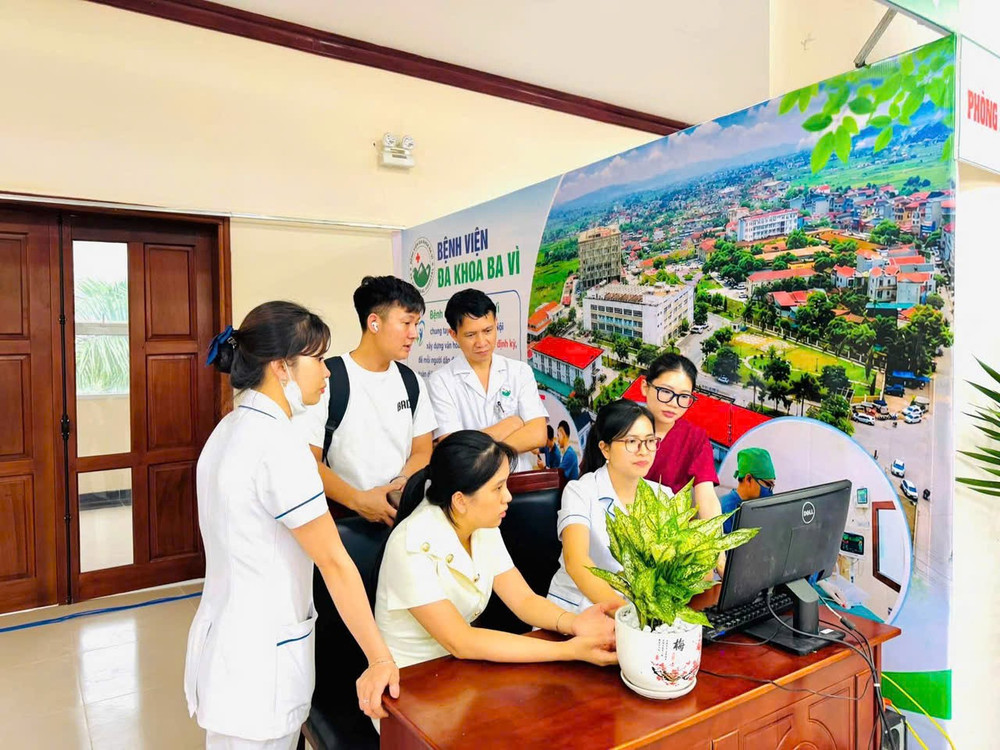 Ngày 1/7, chương trình khám sức khỏe định kỳ miễn phí chính thức được triển khai đồng loạt trên toàn địa bàn thành phố. Ảnh: Nguyễn Hiền ba-vi.jpg