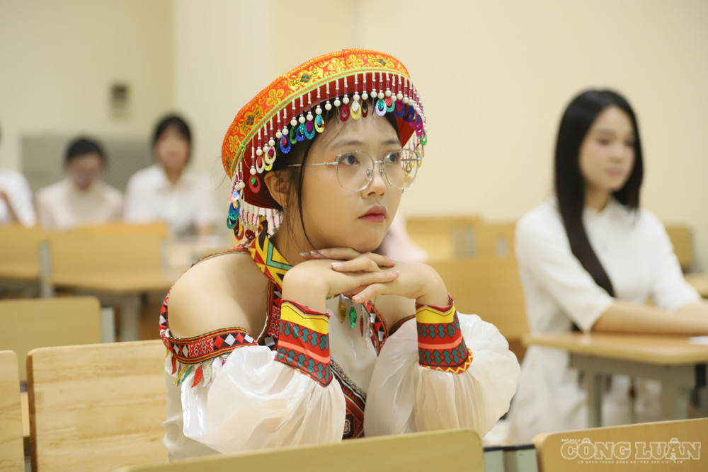 clo_br_img-6389.jpg