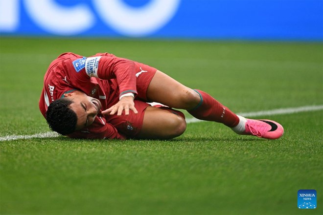 Ronaldo nhận nhiều thống kê đáng buồn sau khi Bồ Đào Nha dừng bước