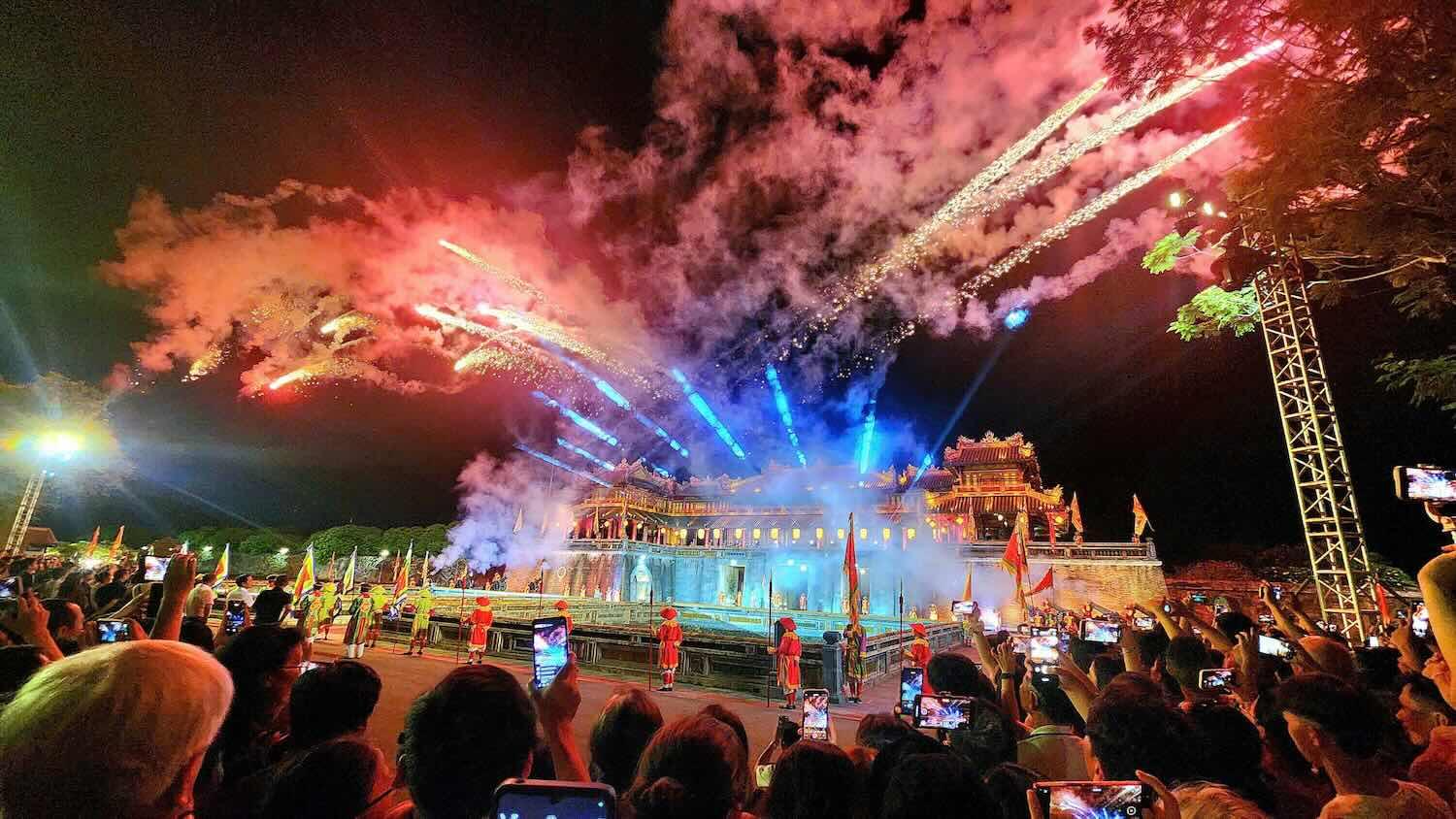 Đại Nội mở cửa đêm, Huế kỳ vọng tăng chi tiêu của du khách