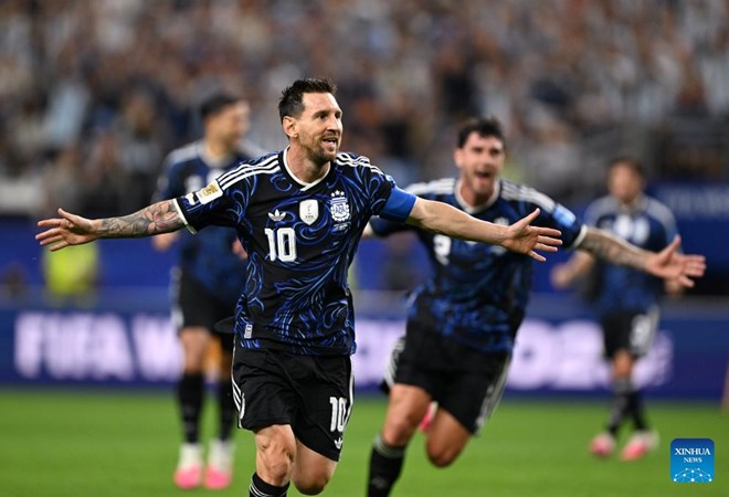 Messi tái hiện kỳ tích của Maradona sau màn ngược dòng lịch sử