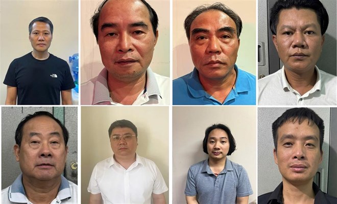 Các đối tượng bị khởi tố trong vụ án xảy ra tại Công ty TNHH Khoáng sản và Luyện kim Việt Trung (từ trái qua): Bùi Thanh Bình - Tổng Giám đốc Công ty Việt Trung, Nguyễn Văn Bình, Ngô Tiến Cương, Nguyễn Duy Nghiệp, Nguyễn Xuân Tốt, Nguyễn Văn Đức, Lê Xuân Định, Nguyễn Trường Giang. Ảnh: Bộ Công an
