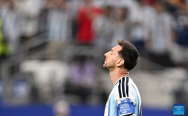Messi bật khóc sau thất bại của Argentina ở chung kết World Cup 2026