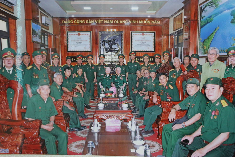 Buổi gặp gỡ, sinh hoạt truyền thống của Ban Liên lạc Đại đoàn Đồng Bằng - Sư đoàn 320 khu vực Nghệ An - Hà Tĩnh. Ảnh: Kim Long img-0196.jpg
