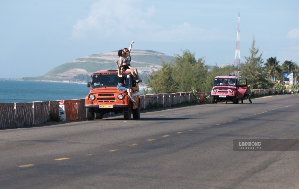 Khám phá cung đường ven biển Mũi Né trên xe jeep