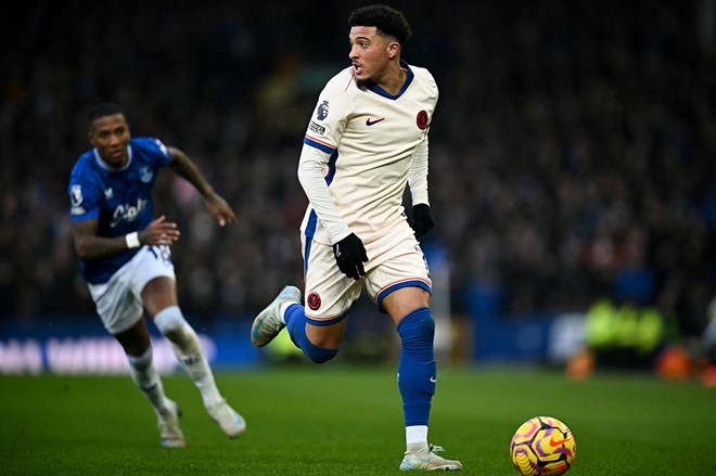 Khoảng thời gian khoác áo Chelsea cũng không thể giúp Sancho lấy lại phong độ. Ảnh: AFP