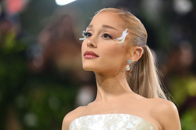Ariana Grande kiện hacker sau loạt vụ rò rỉ nhạc chưa phát hành