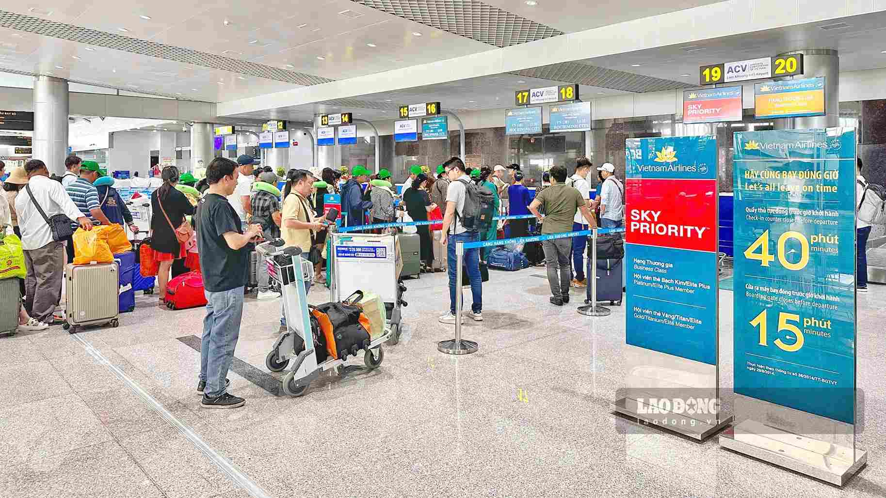Sân bay hoạt động trở lại, người dân, du khách trong nước và quốc tế có nhiều lựa chọn khi đến Đà Lạt. Ảnh: Phúc Khánh