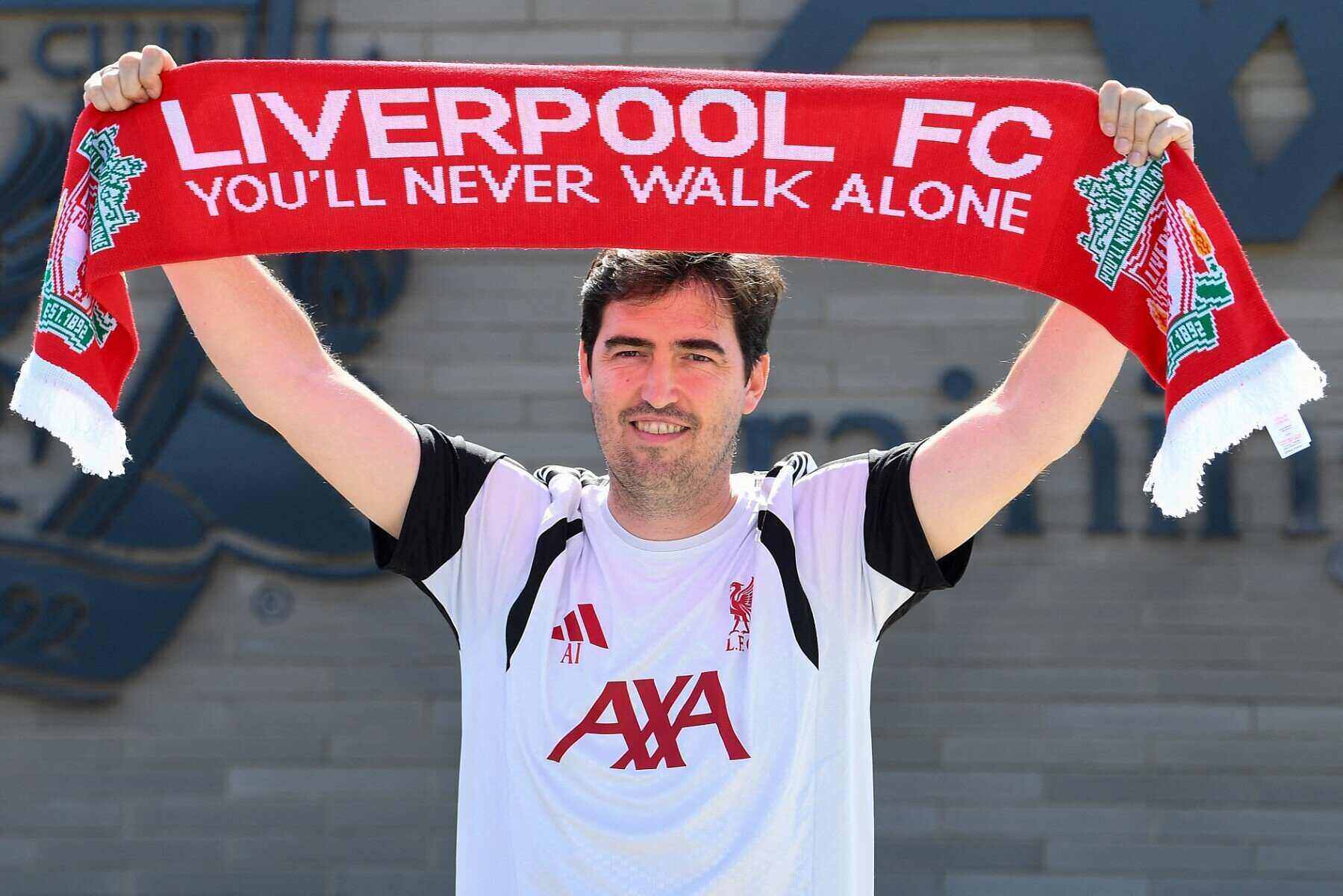 Andoni Iraola cần thêm thời gian để hoàn thiện Liverpool.  Ảnh: AFP