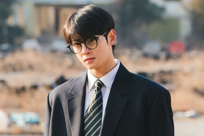 Cha Eun Woo cân nhắc trở lại sau ồn ào