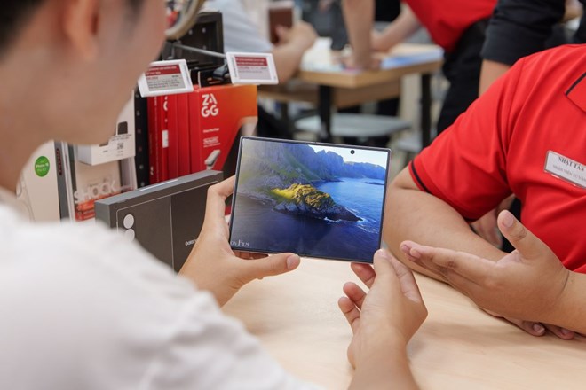 Galaxy Z Fold 8 bùng nổ lượng đặt hàng trên toàn cầu