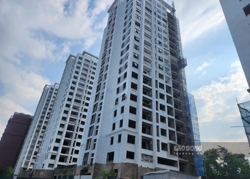 Khu nhà ở sinh viên Pháp Vân - Tứ Hiệp đang được sửa chữa chuyển đổi công năng thành nhà ở xã hội. Ảnh: Minh Hạnh chụp ngày 11.9.2026.