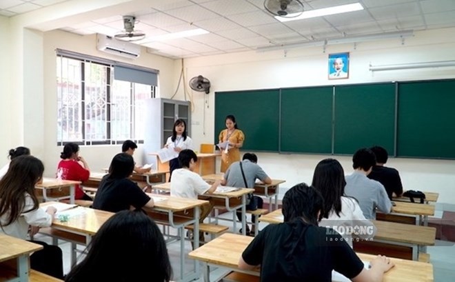 Bộ GDĐT làm rõ mức chi cho giáo viên dạy thêm 150% lương và nguồn kinh phí