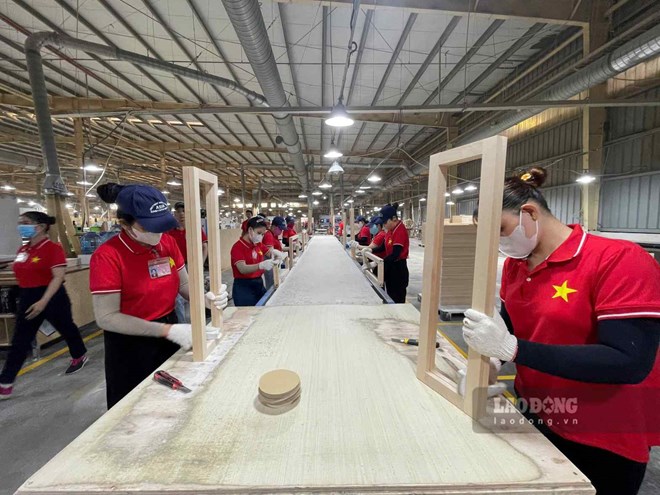 Lương tối thiểu 5,7 triệu đồng được đề xuất tại nhiều phường, xã ở TPHCM
