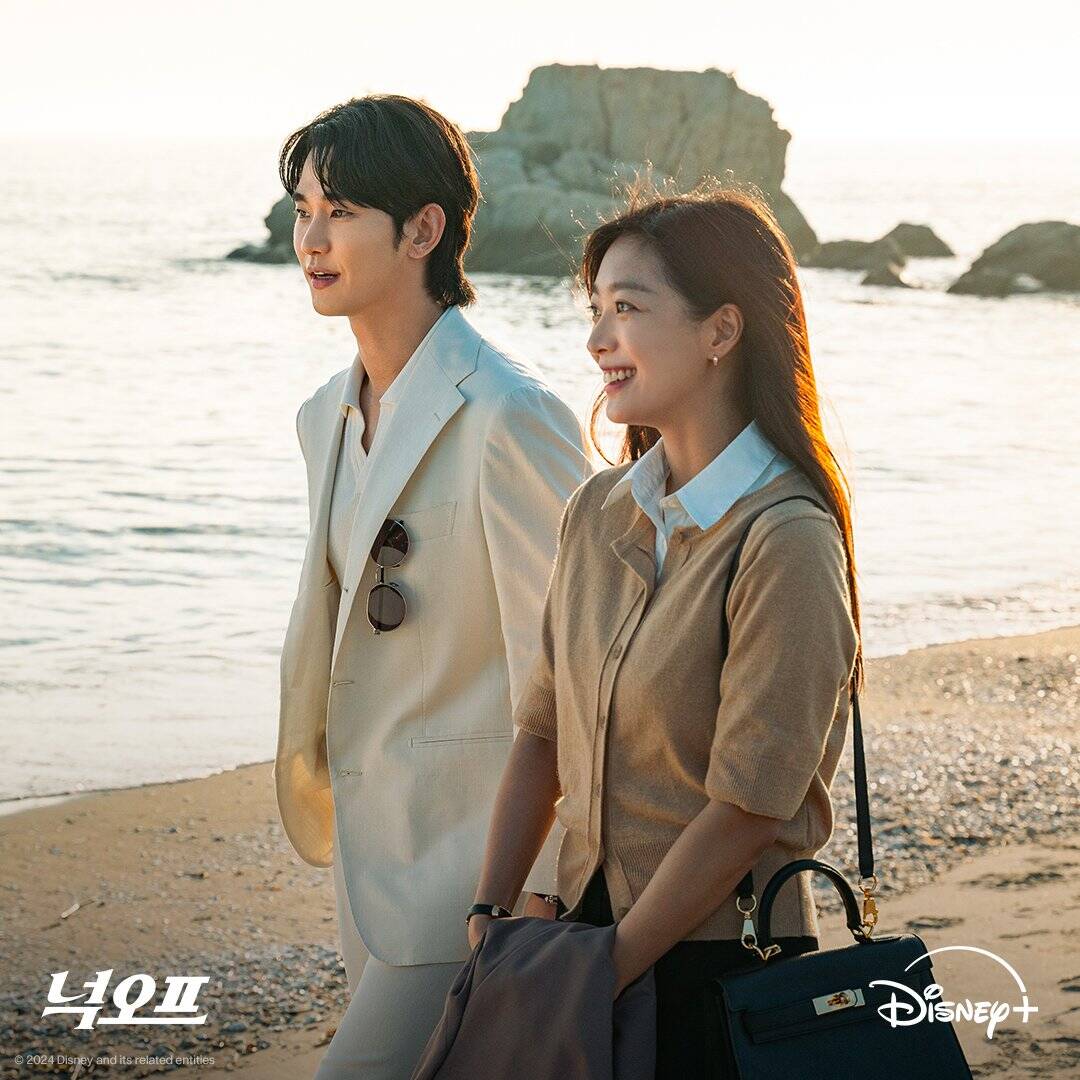 Bộ phim “Knock-Off” của Kim Soo Hyun và Jo Bo Ah vẫn chờ ngày được lên sóng. Ảnh: Disney+
