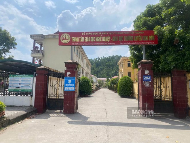 Trung tâm GDTX Kinh Môn, Hải Phòng tạm đình chỉ nhóm học sinh liên quan vụ nam sinh 16 tuổi tử vong. Ảnh: Hoàng Khôi